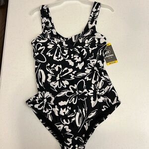Hurley Women’s Swimsuit- New